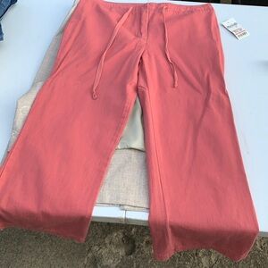 5/$25 NWT Vintage Coral capris